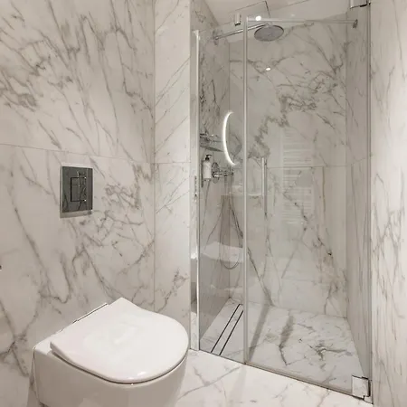 Apartment Flatbook - Center Deo Plaza I